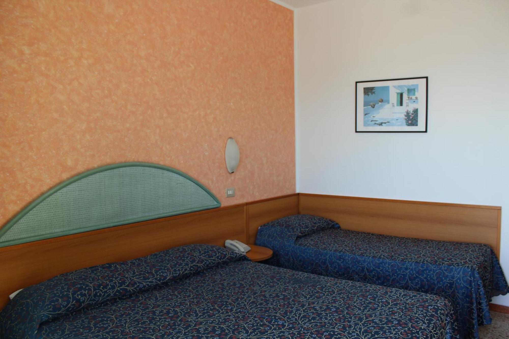 Abahotel ميلانو ماريتيما المظهر الخارجي الصورة